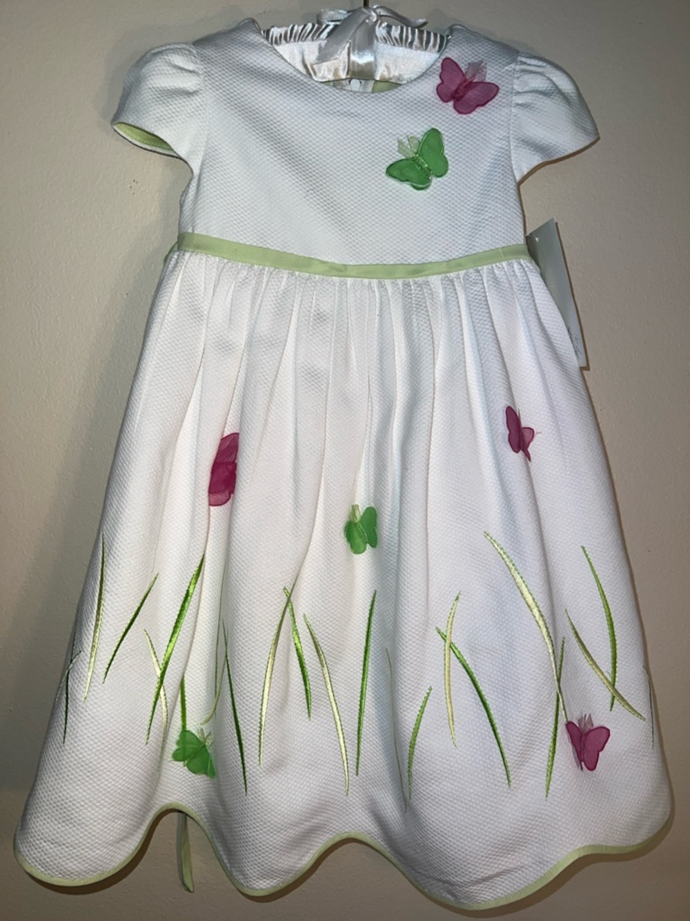 Vintage White Butterfly Adorned Dress with Green Bow. 3T